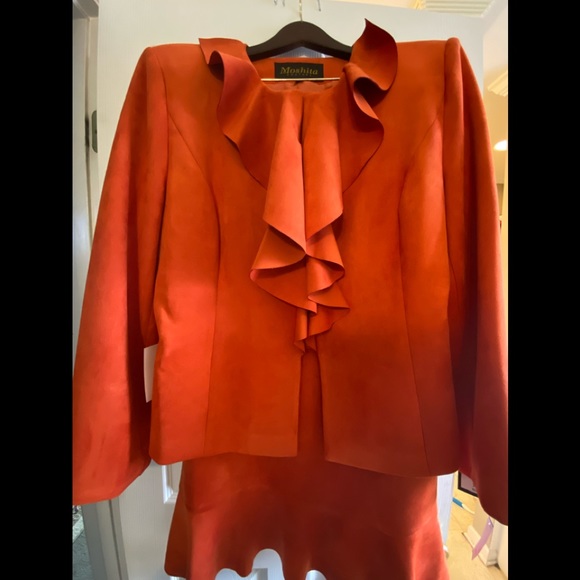 Moshita Couture 2pc Orange skirt set - Picture 2 of 11